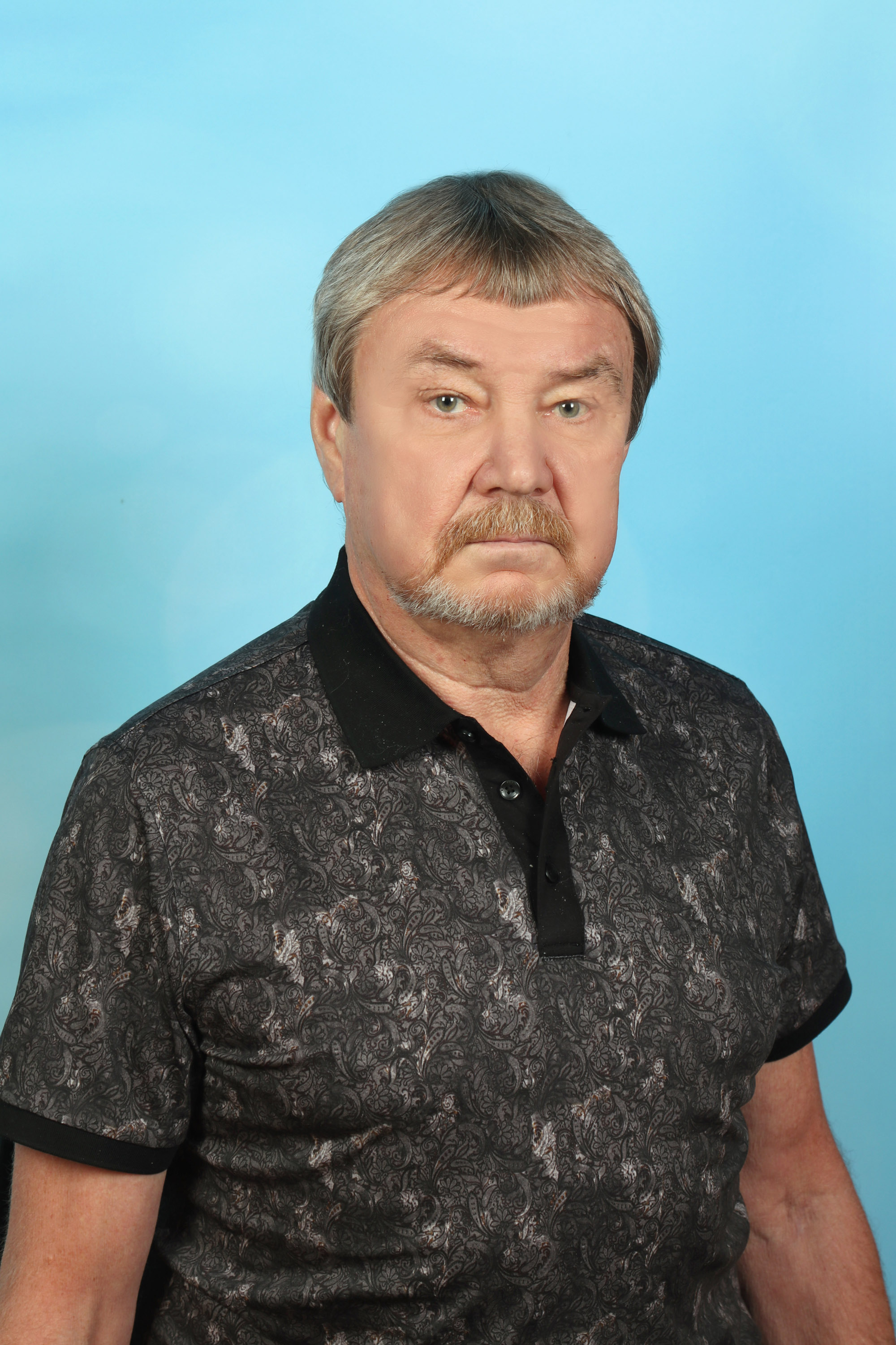 Дворецкий Николай Владимирович.